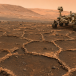 Curiosity raziskuje skrivnostne vzorce v obliki satovja na Marsu